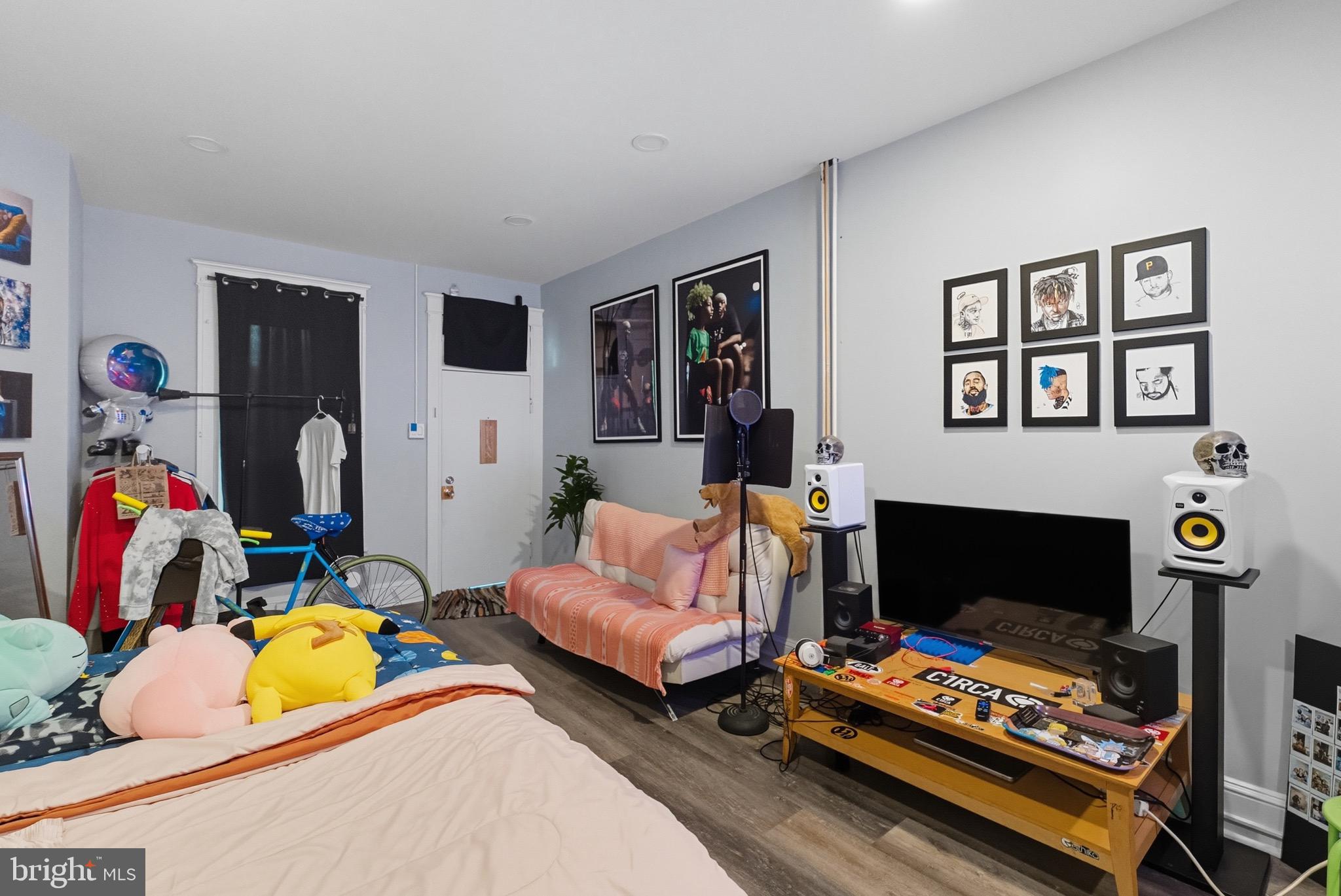 WAVERLY - Residential