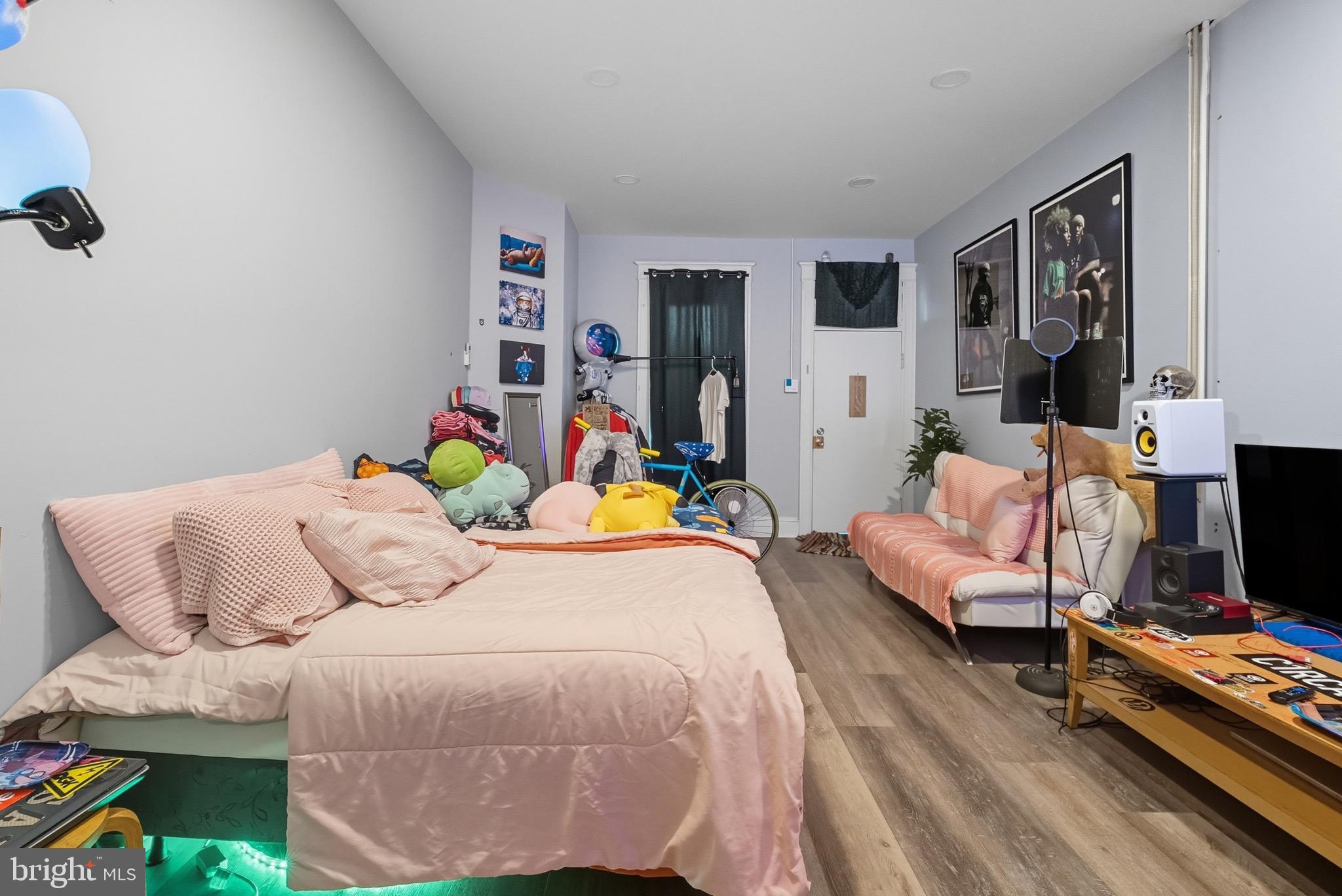WAVERLY - Residential