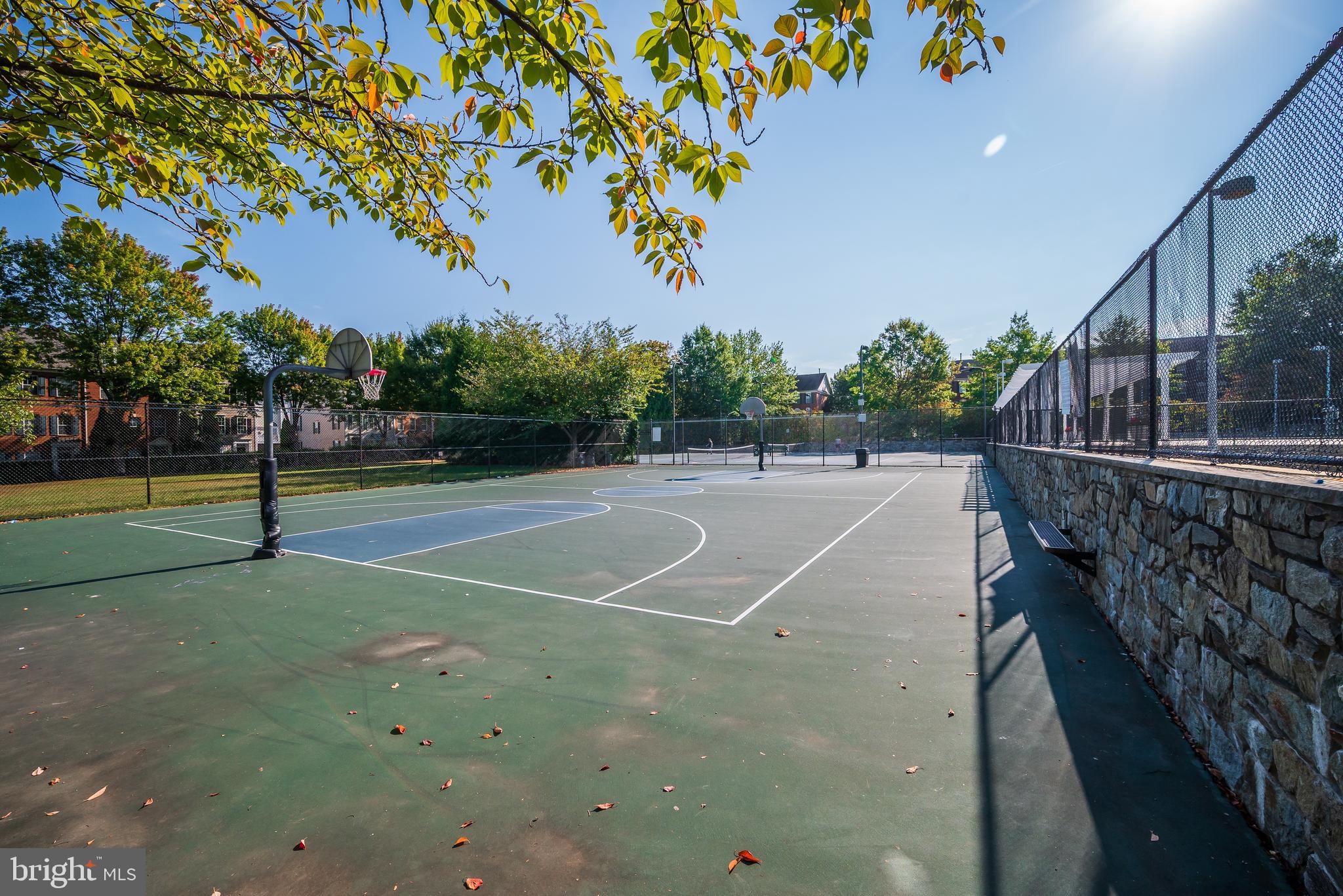 LAKELANDS - Residential Lease