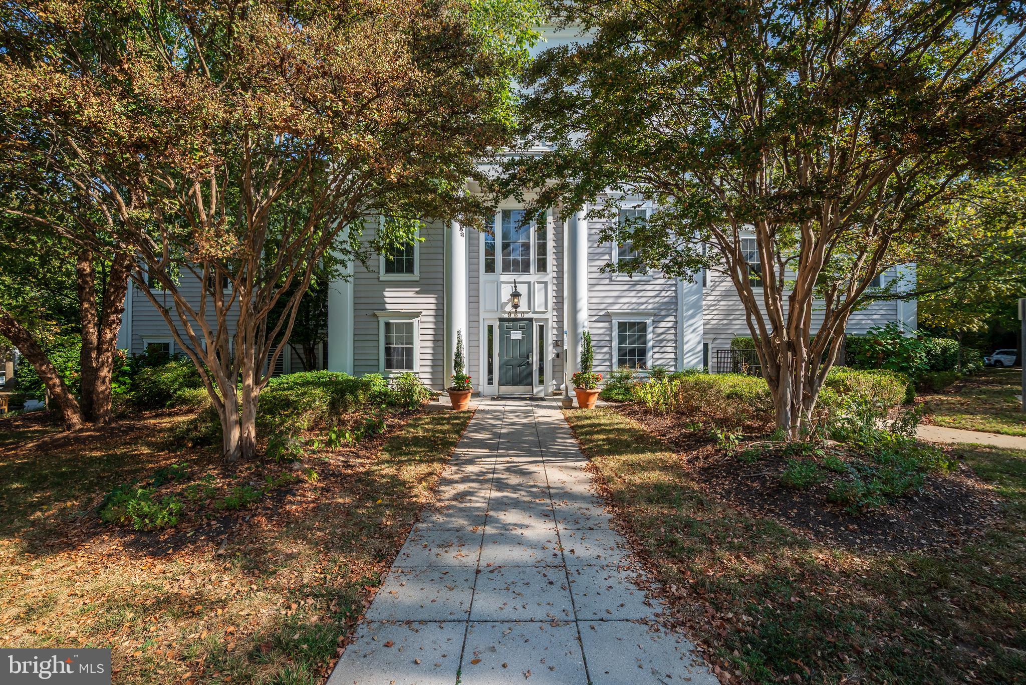 LAKELANDS - Residential Lease