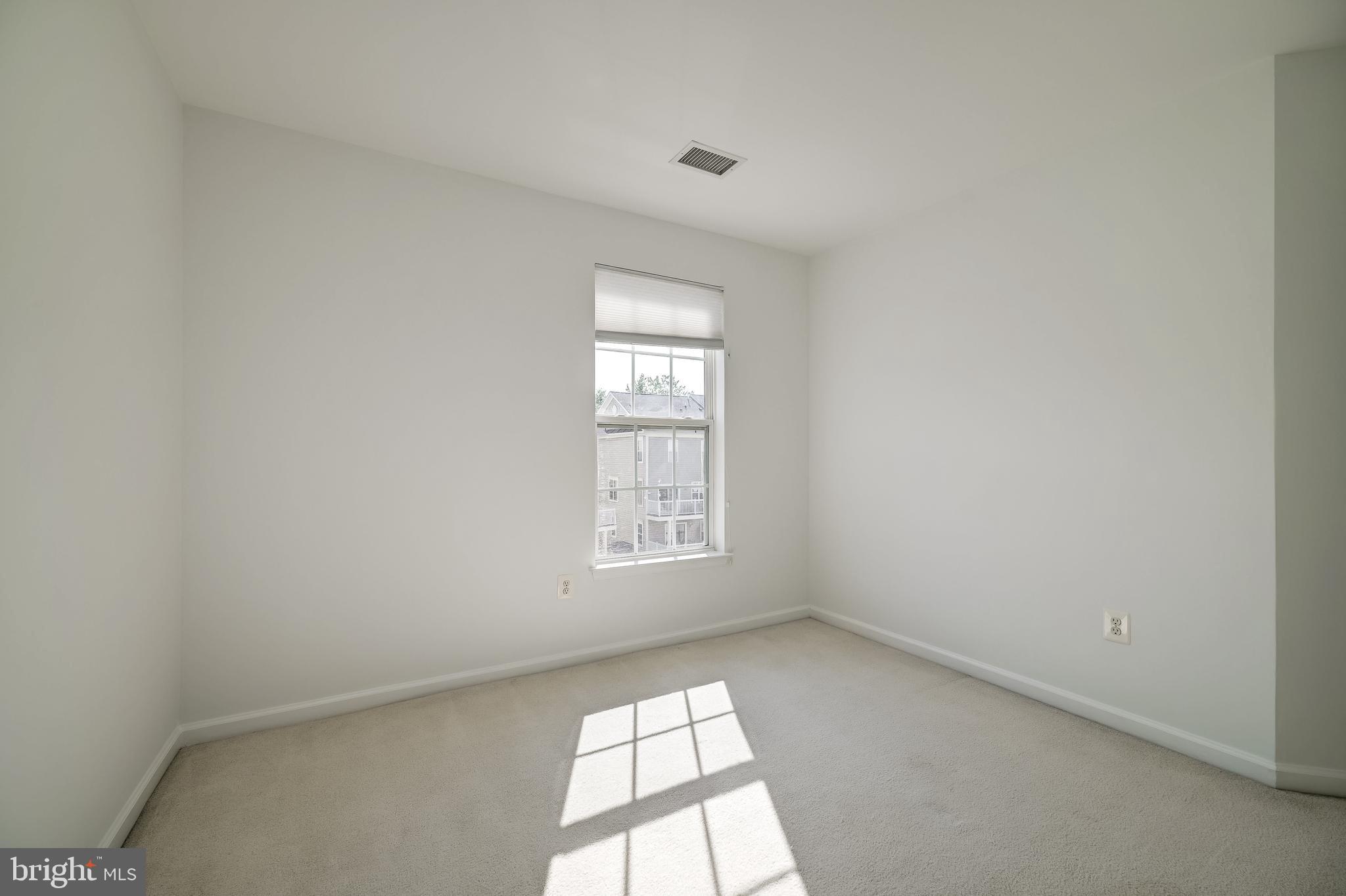 LAKELANDS - Residential Lease