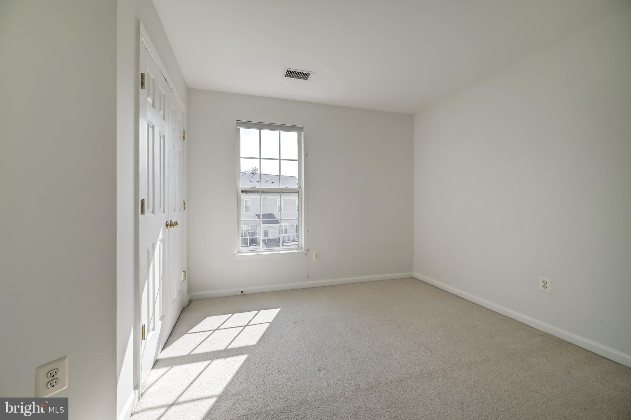 LAKELANDS - Residential Lease