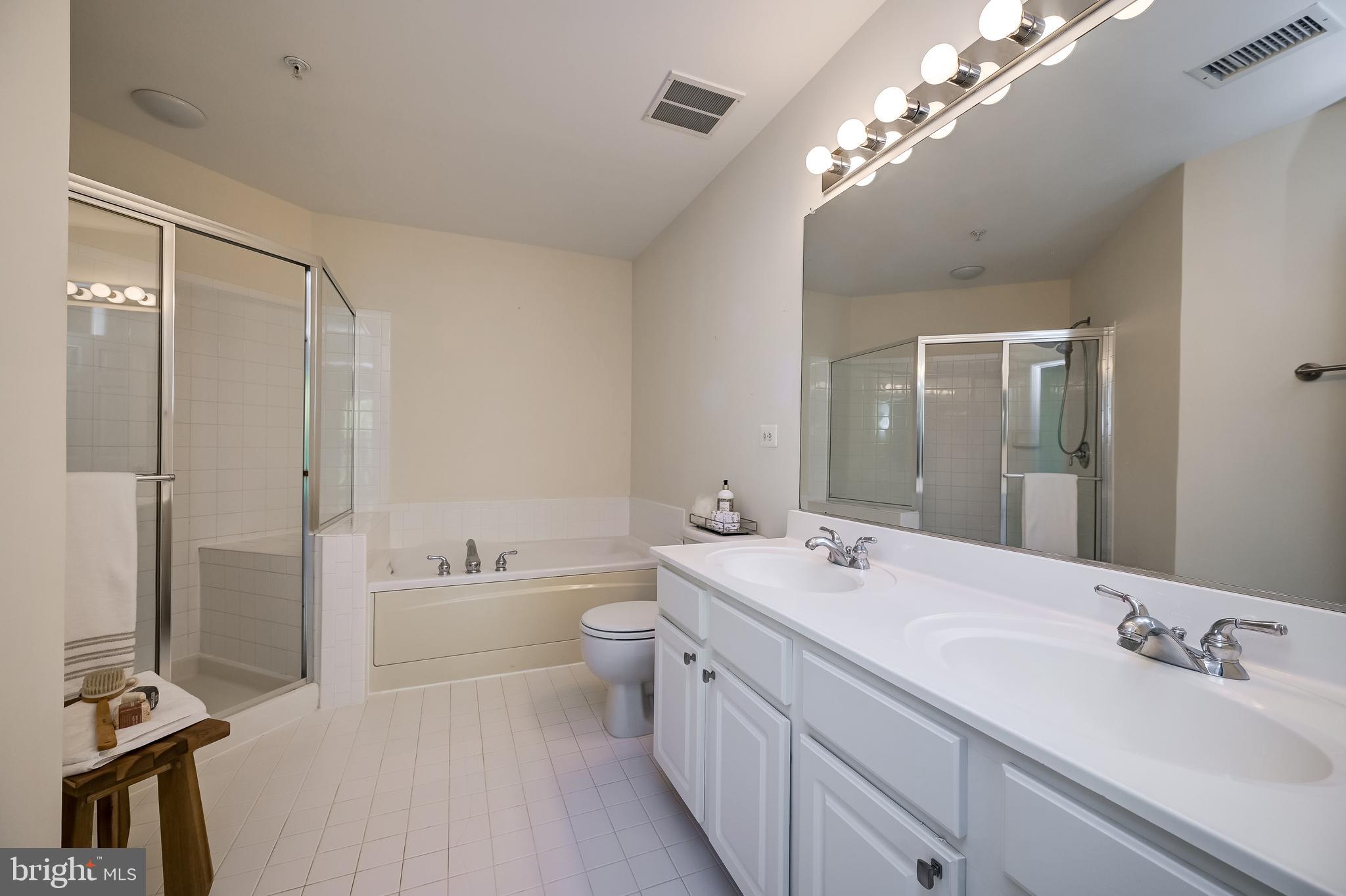 LAKELANDS - Residential Lease