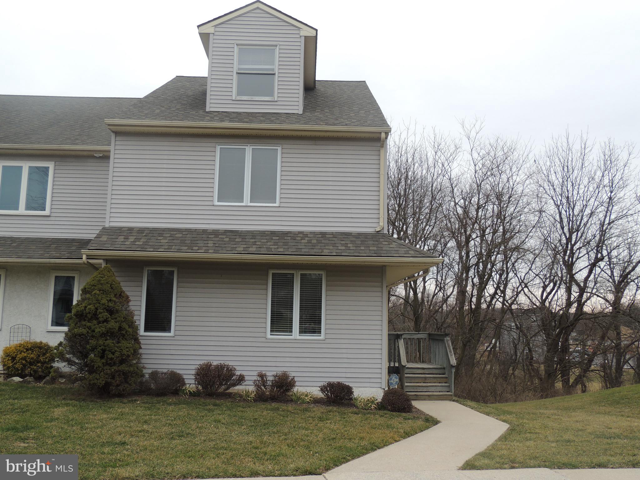 404 PINEBROOKE CIRCLE 404