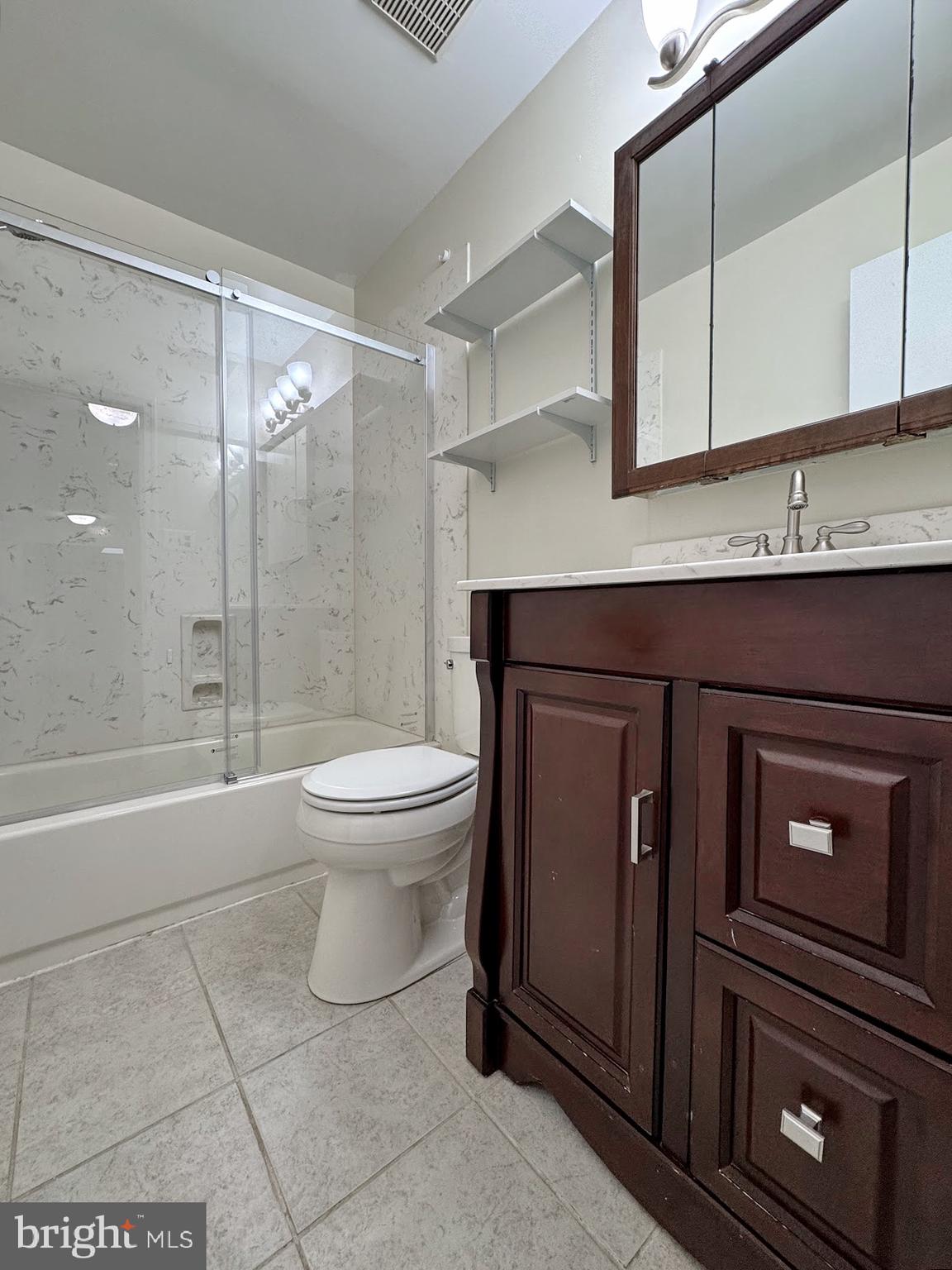 CLARKS RUN - Residential Lease