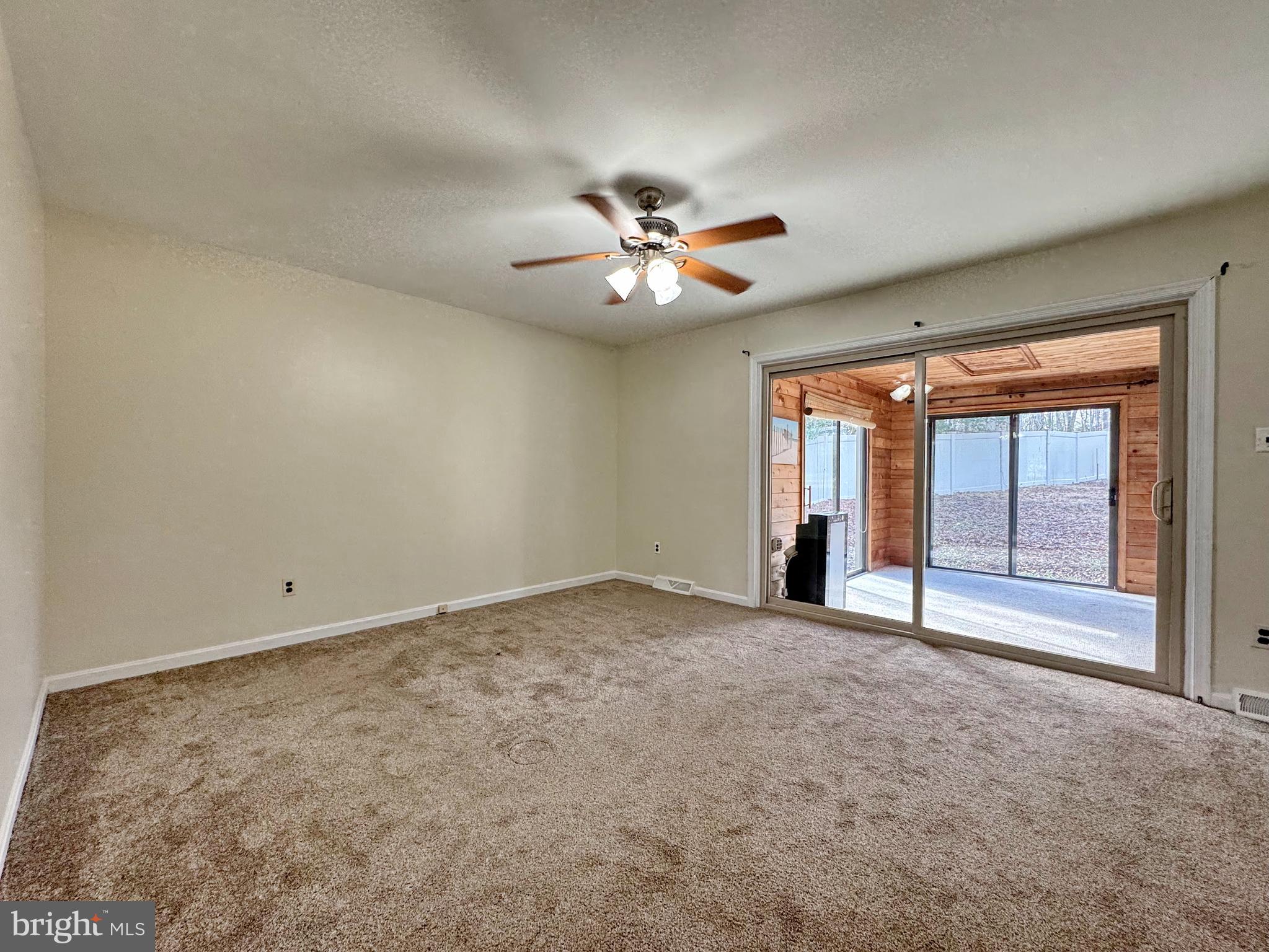 CLARKS RUN - Residential Lease