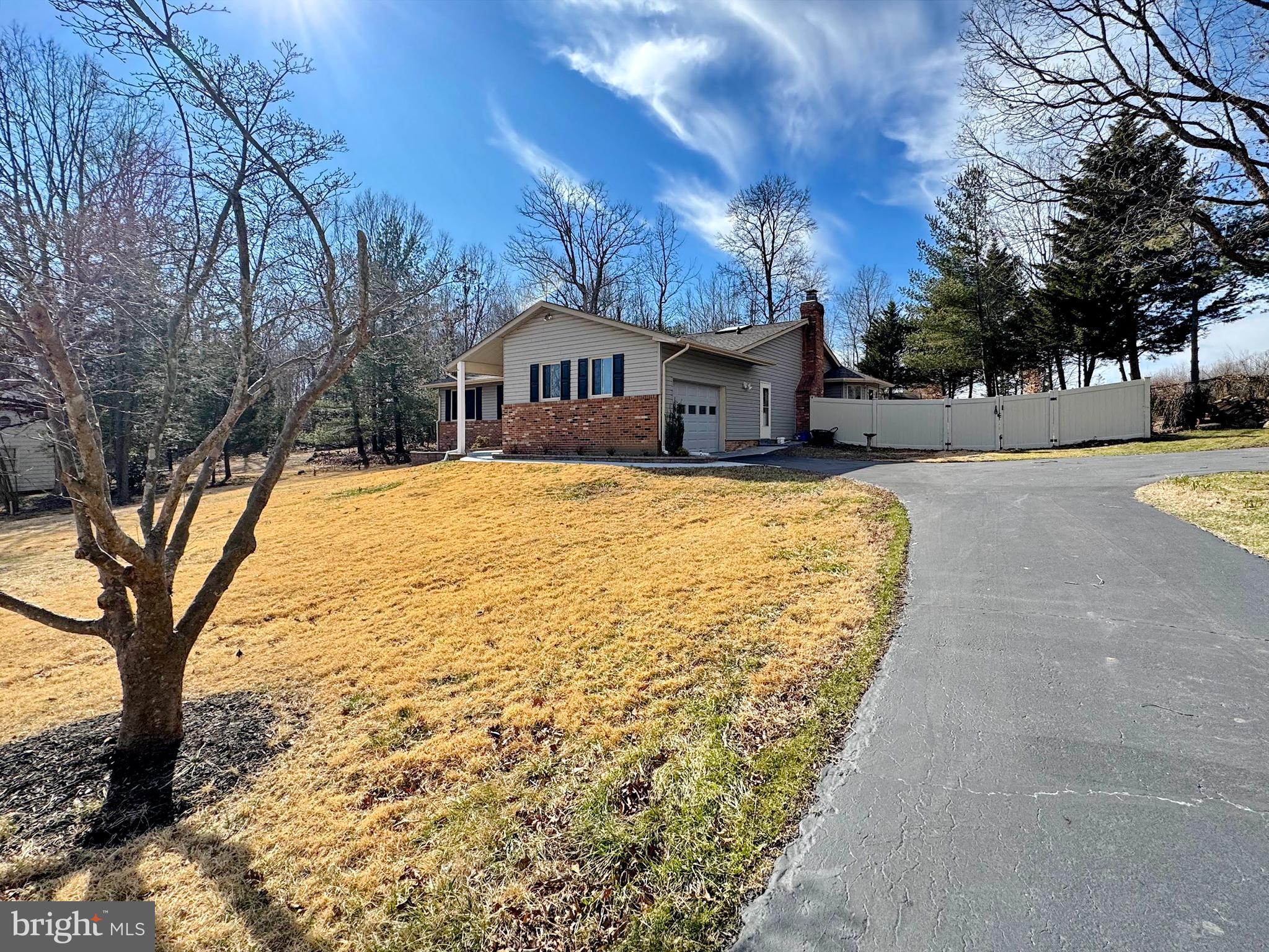 CLARKS RUN - Residential Lease