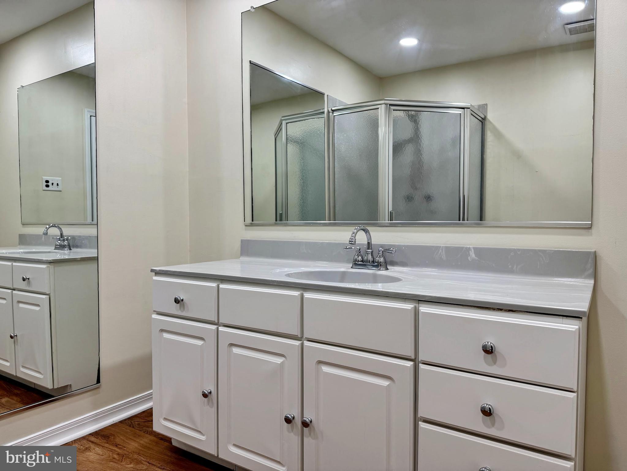 CLARKS RUN - Residential Lease