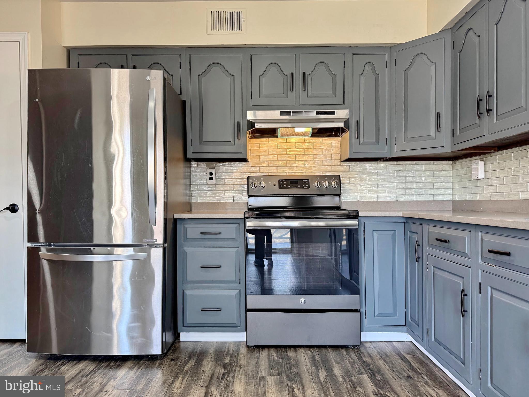 CLARKS RUN - Residential Lease