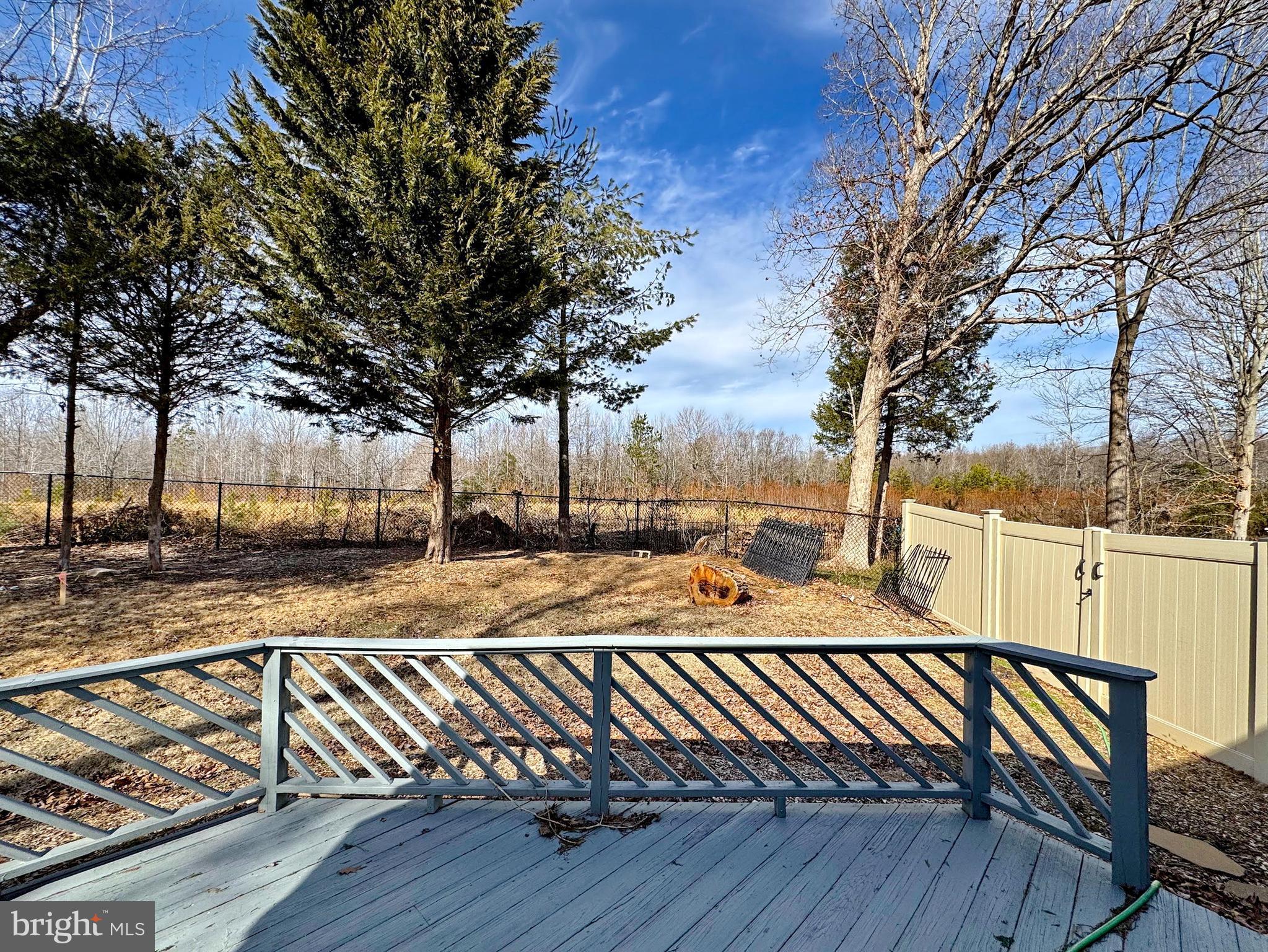 CLARKS RUN - Residential Lease