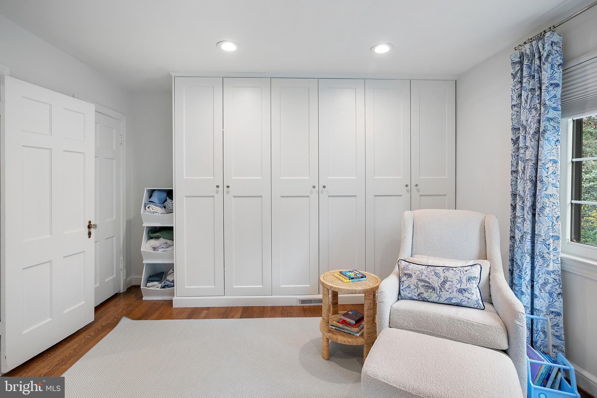 ROLLINGWOOD - Residential