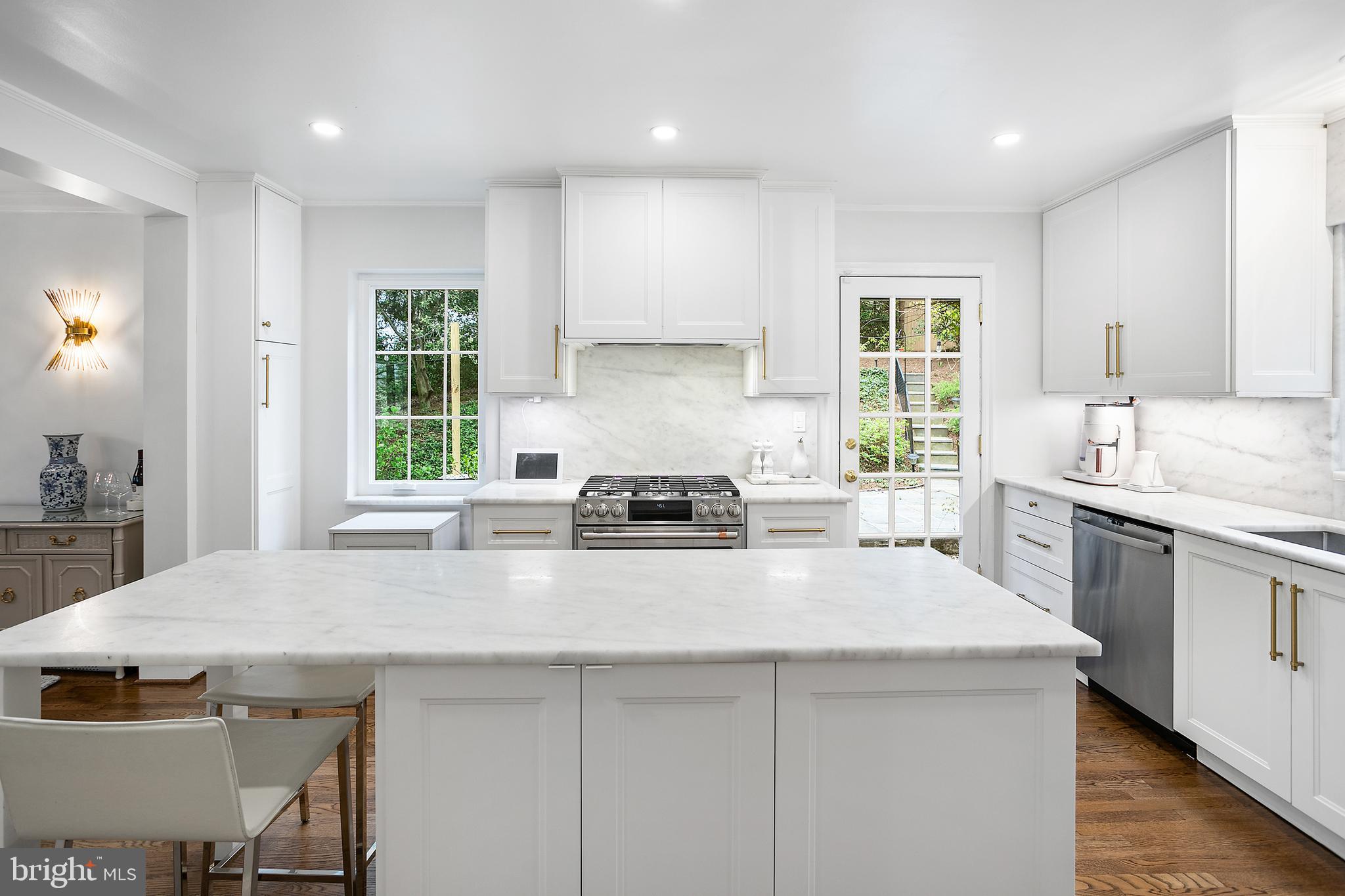 ROLLINGWOOD - Residential