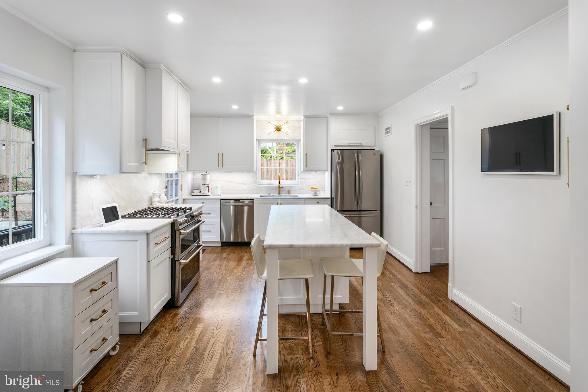 ROLLINGWOOD - Residential