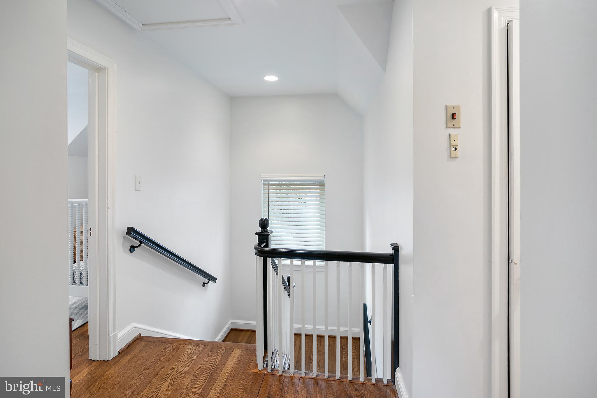 ROLLINGWOOD - Residential