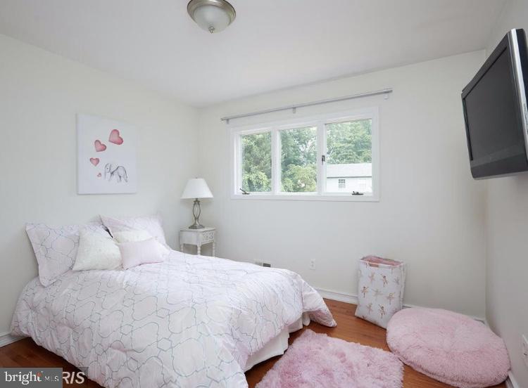 MANOR WOODS - Residential Lease