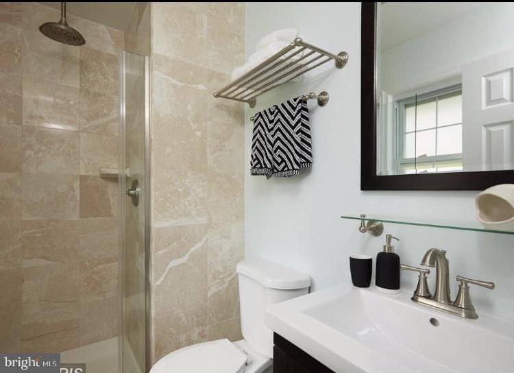 MANOR WOODS - Residential Lease