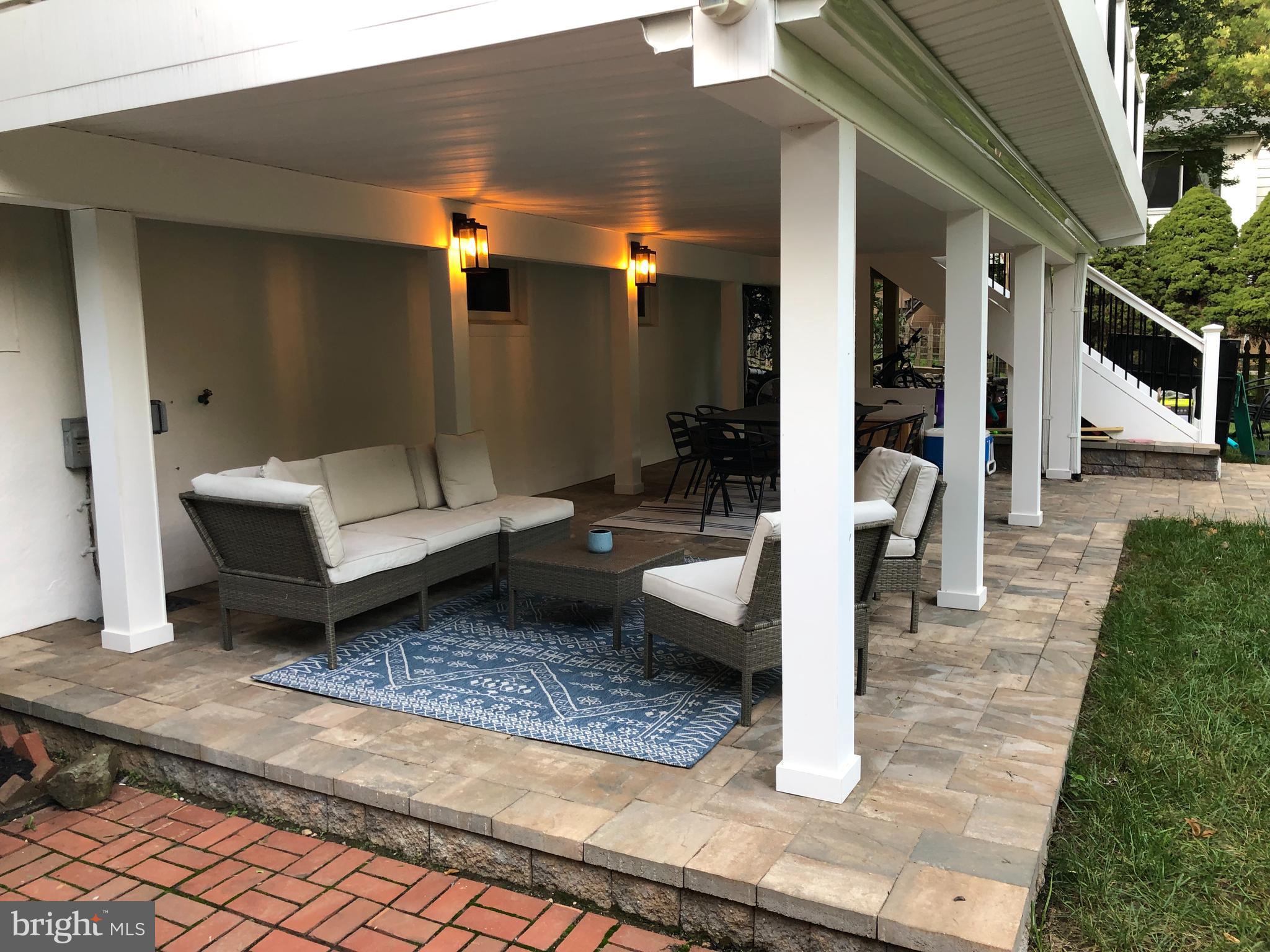 MANOR WOODS - Residential Lease