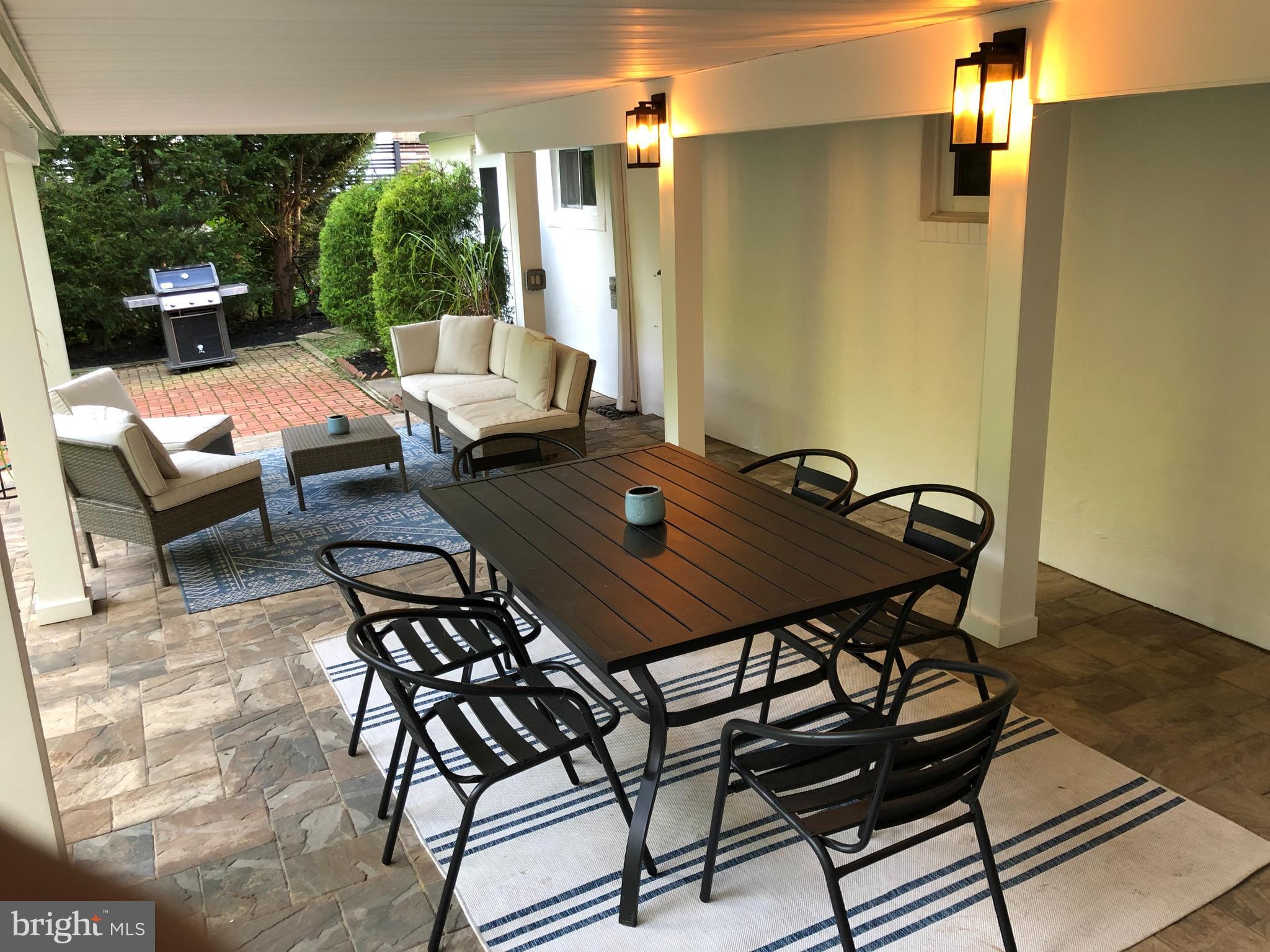 MANOR WOODS - Residential Lease