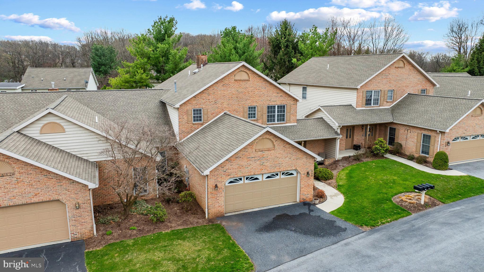 VILLAGE OF INNSBRUCK - Residential