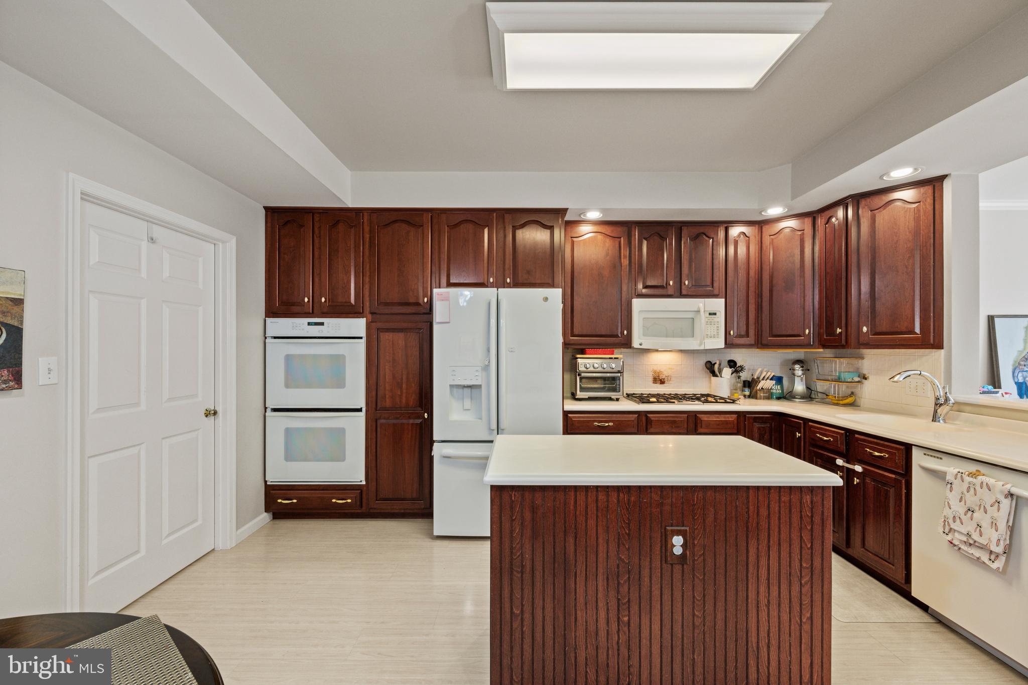 VILLAGE OF INNSBRUCK - Residential