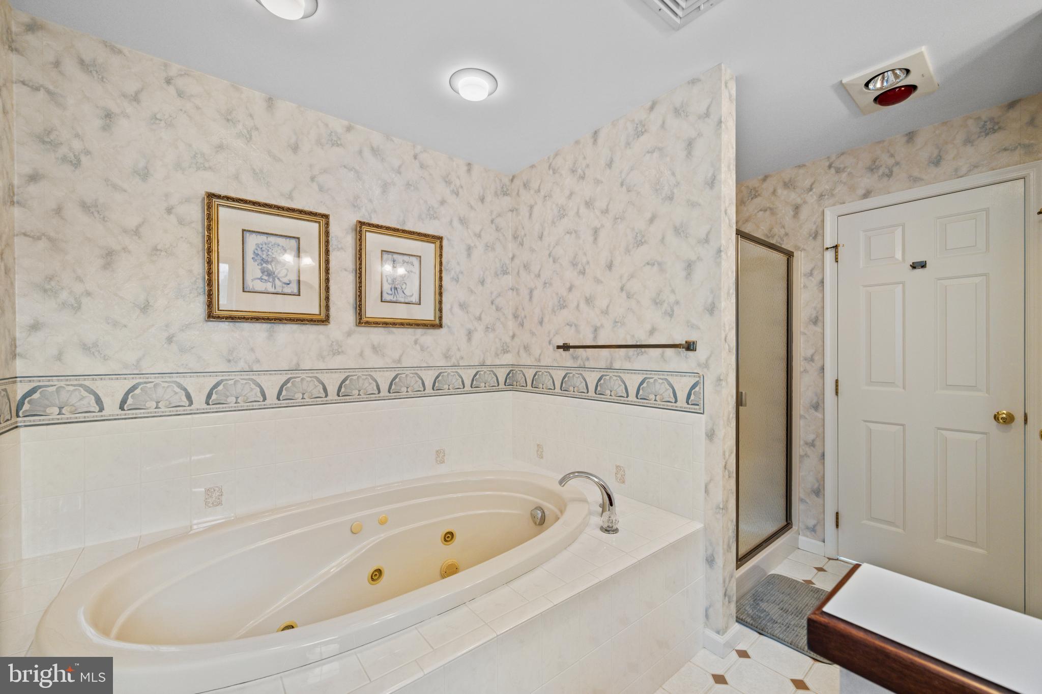 VILLAGE OF INNSBRUCK - Residential