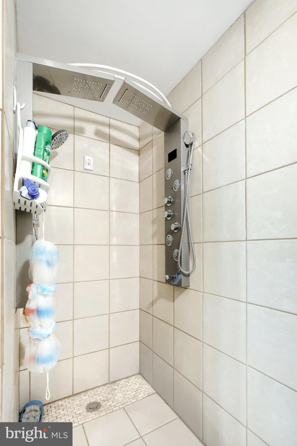 NORTH CODORUS TWP - Residential