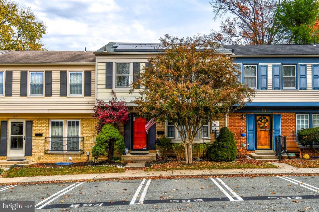 Photo of 61 Oak Shade Road, GAITHERSBURG, MD 20878 (MLS # MDMC2203388)