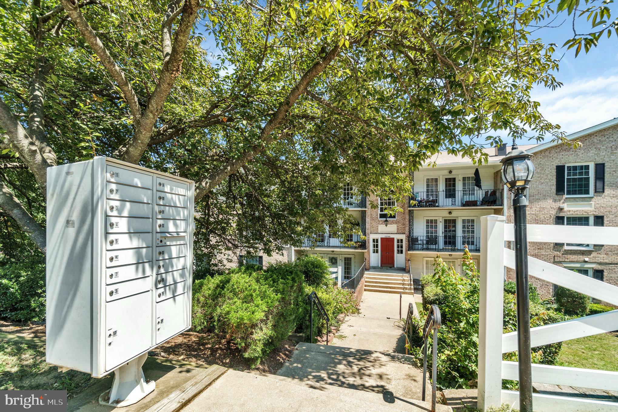 MOORINGS OF OCCOQUAN CON - Residential