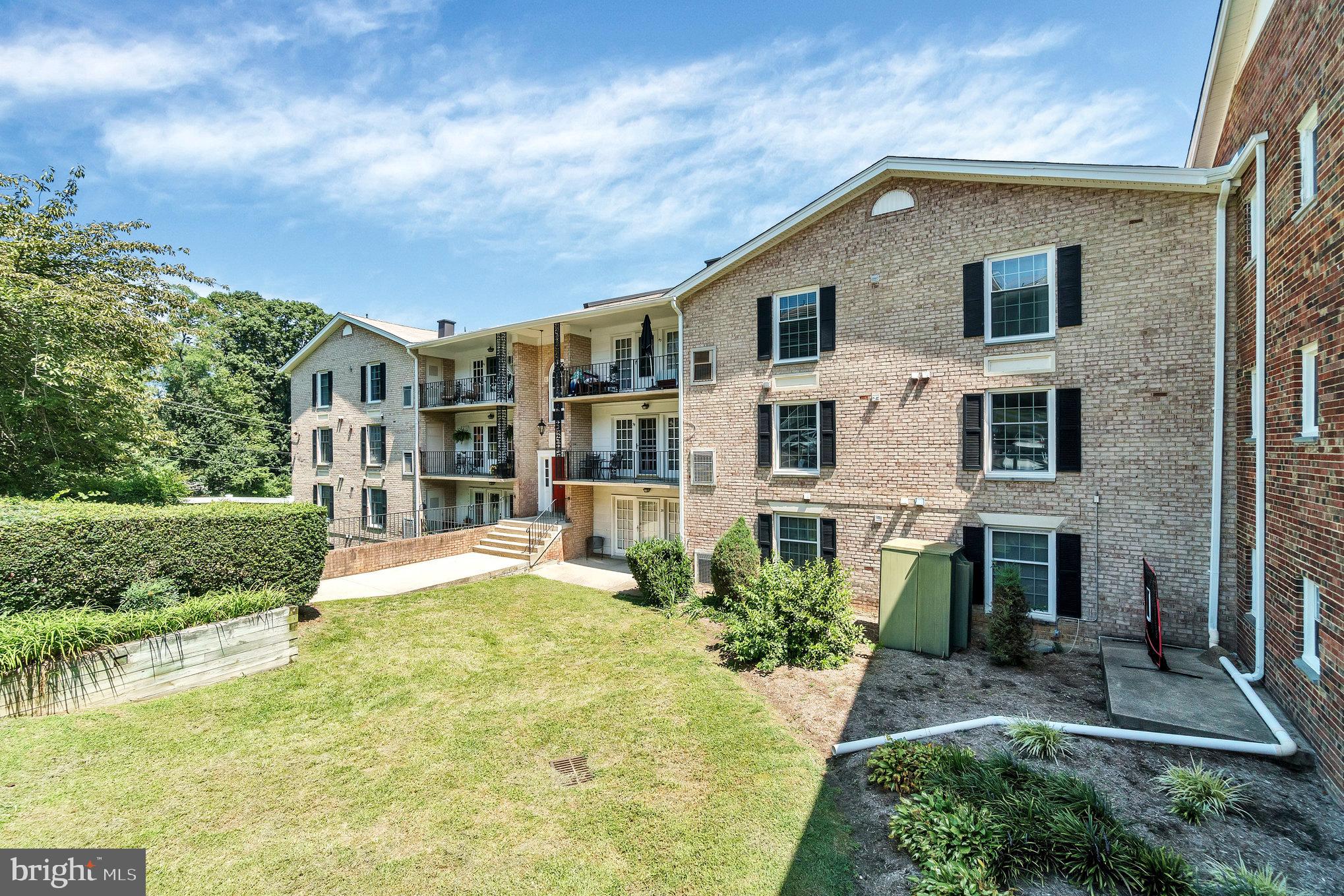 MOORINGS OF OCCOQUAN CON - Residential