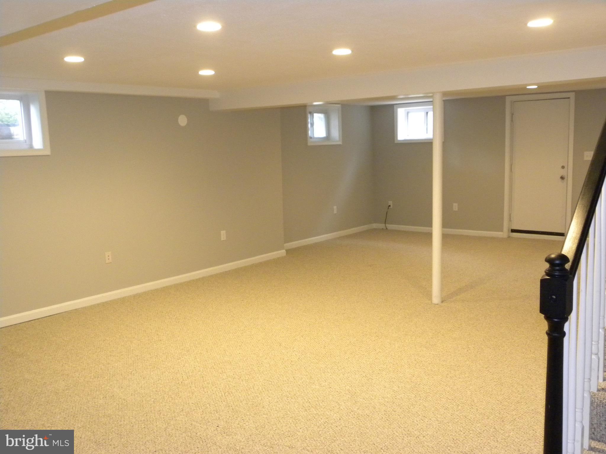 ROSEMONT PARK - Residential Lease