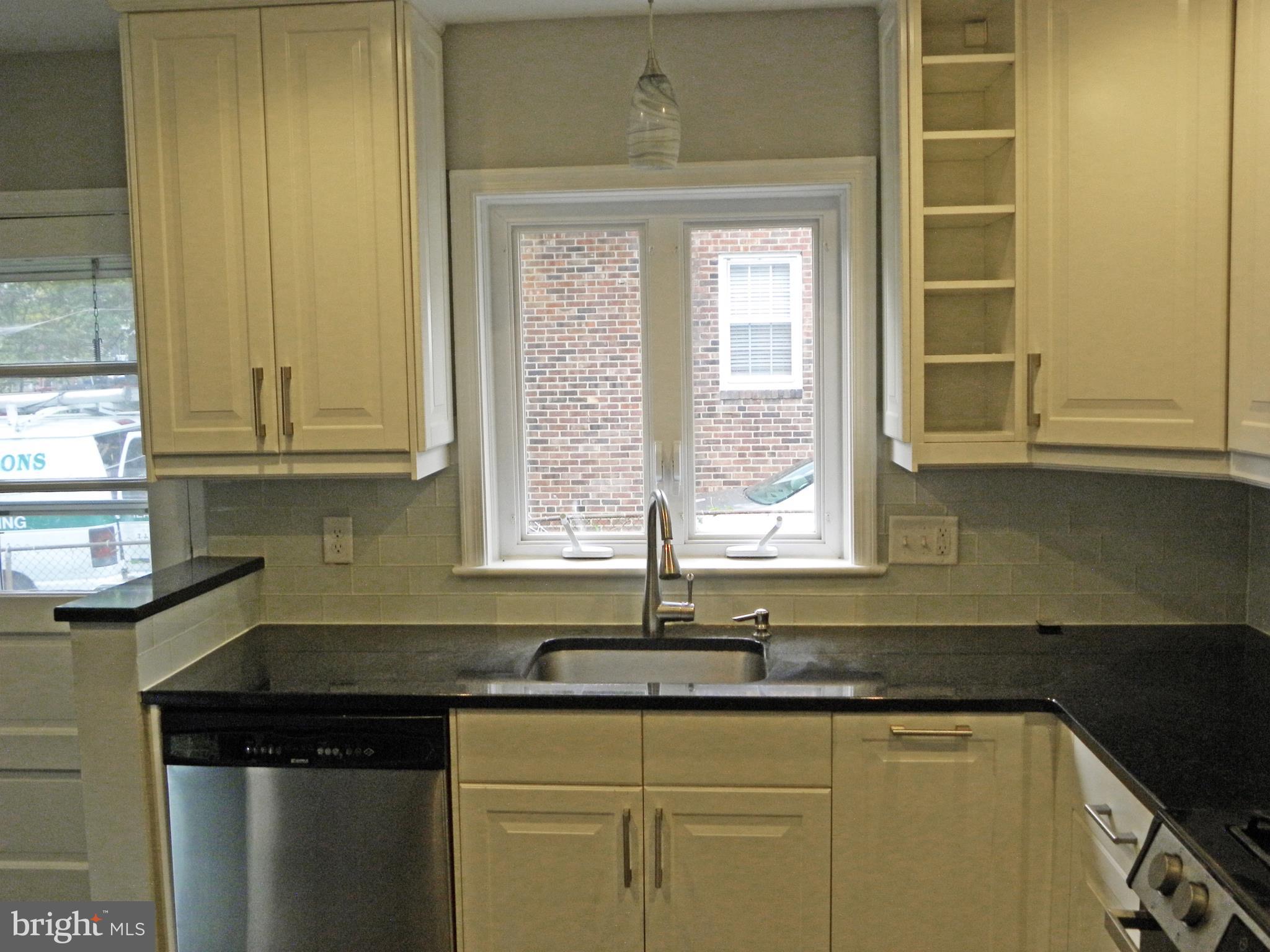 ROSEMONT PARK - Residential Lease