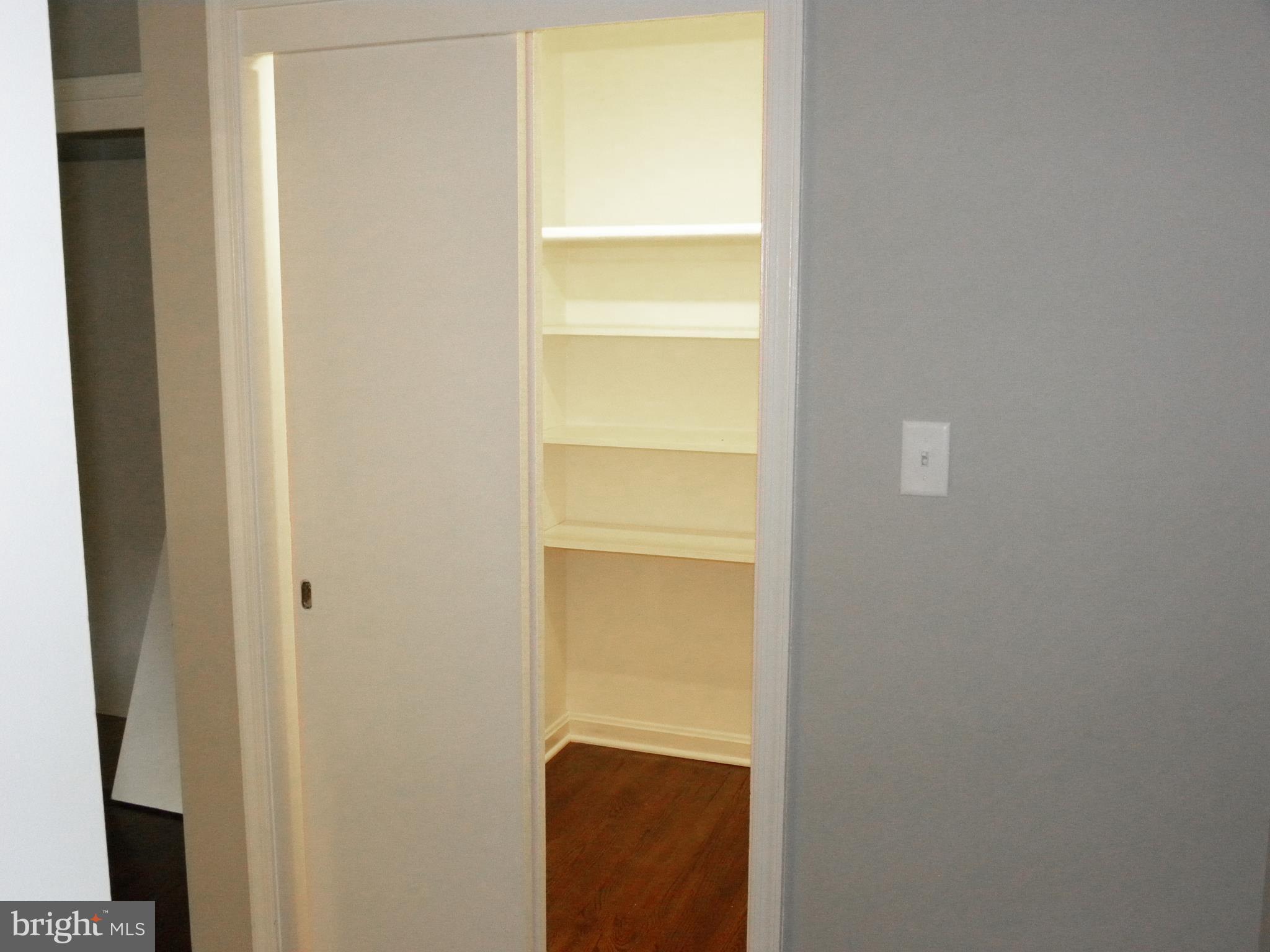 ROSEMONT PARK - Residential Lease