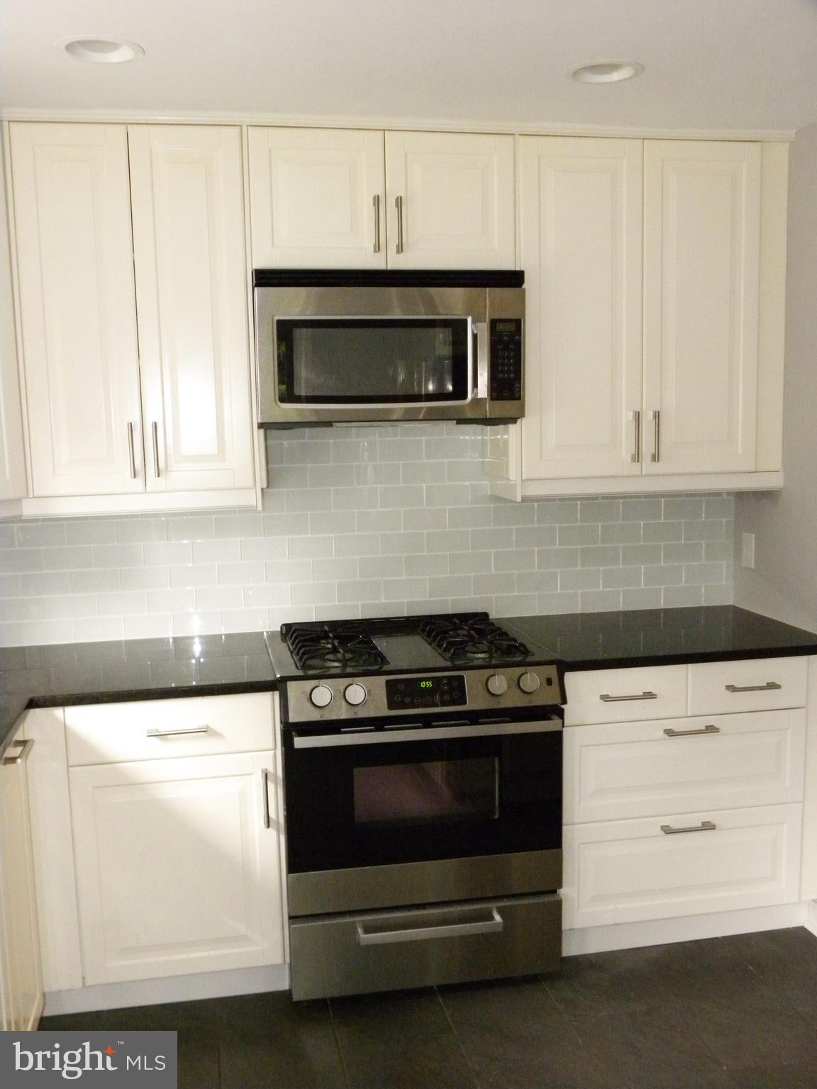 ROSEMONT PARK - Residential Lease