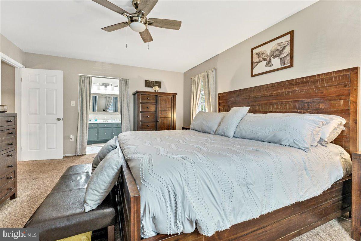 ST CHARLES HAMPSHIRE - Residential