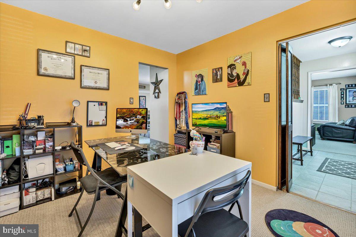 ST CHARLES HAMPSHIRE - Residential