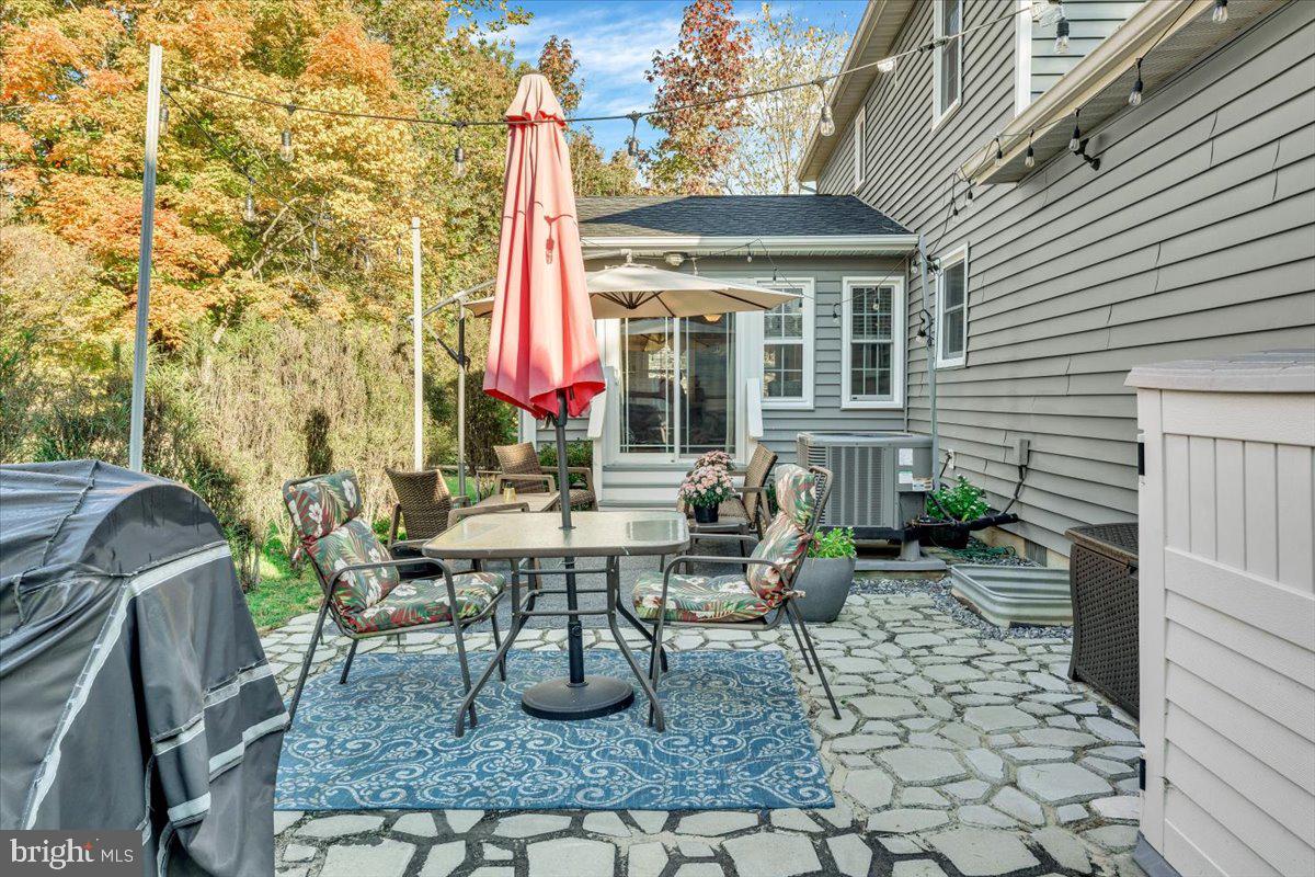 ST CHARLES HAMPSHIRE - Residential