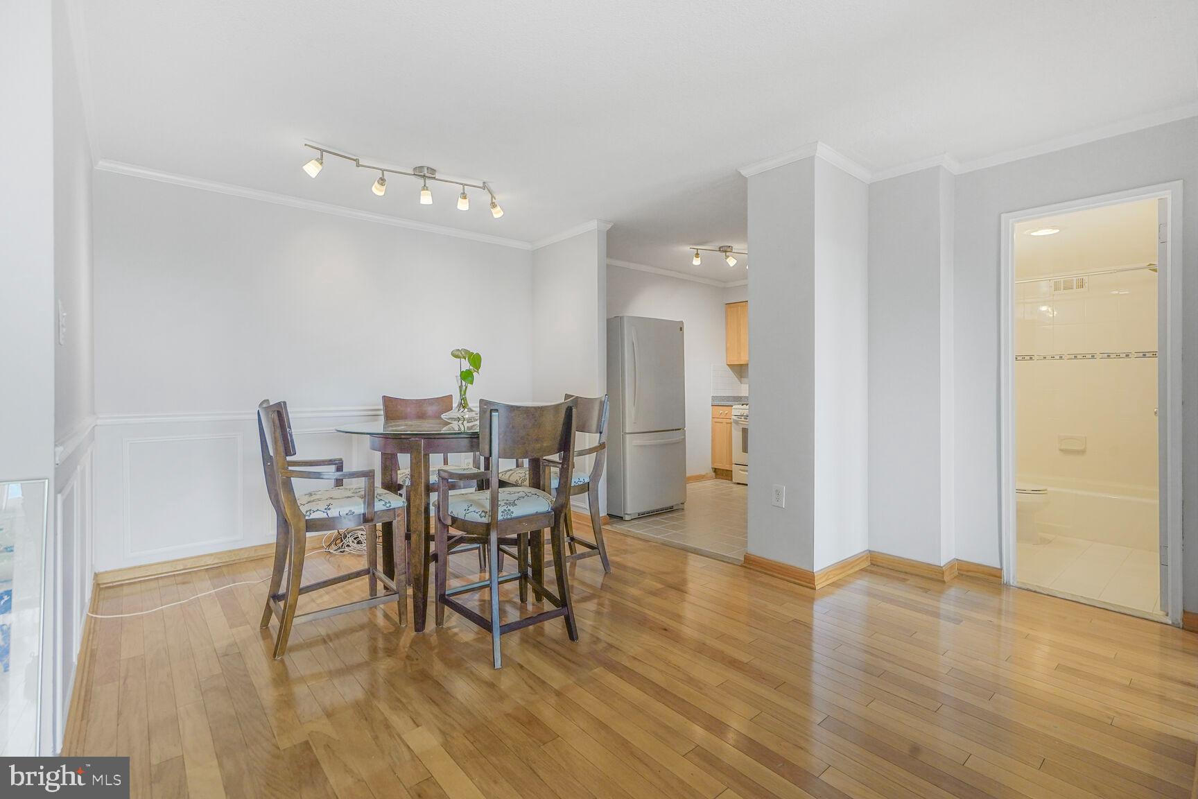 THE CARLTON - Residential