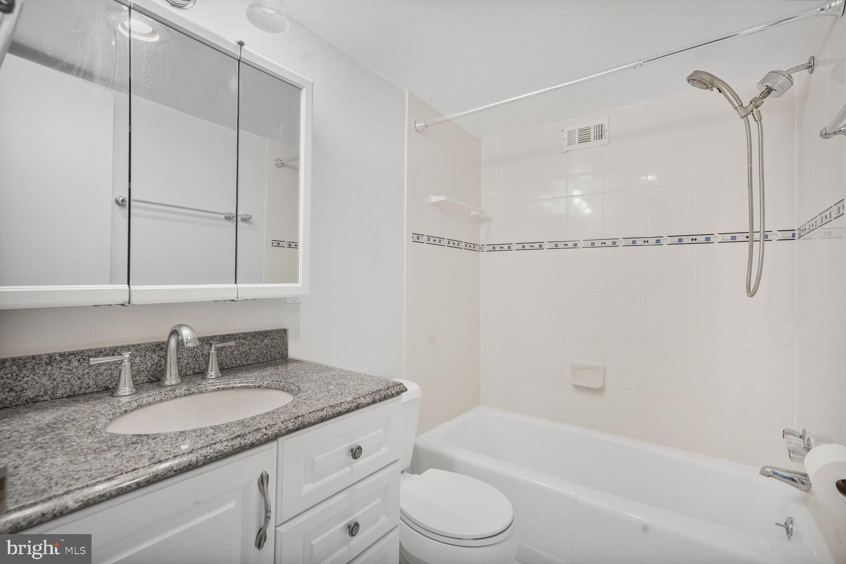 THE CARLTON - Residential