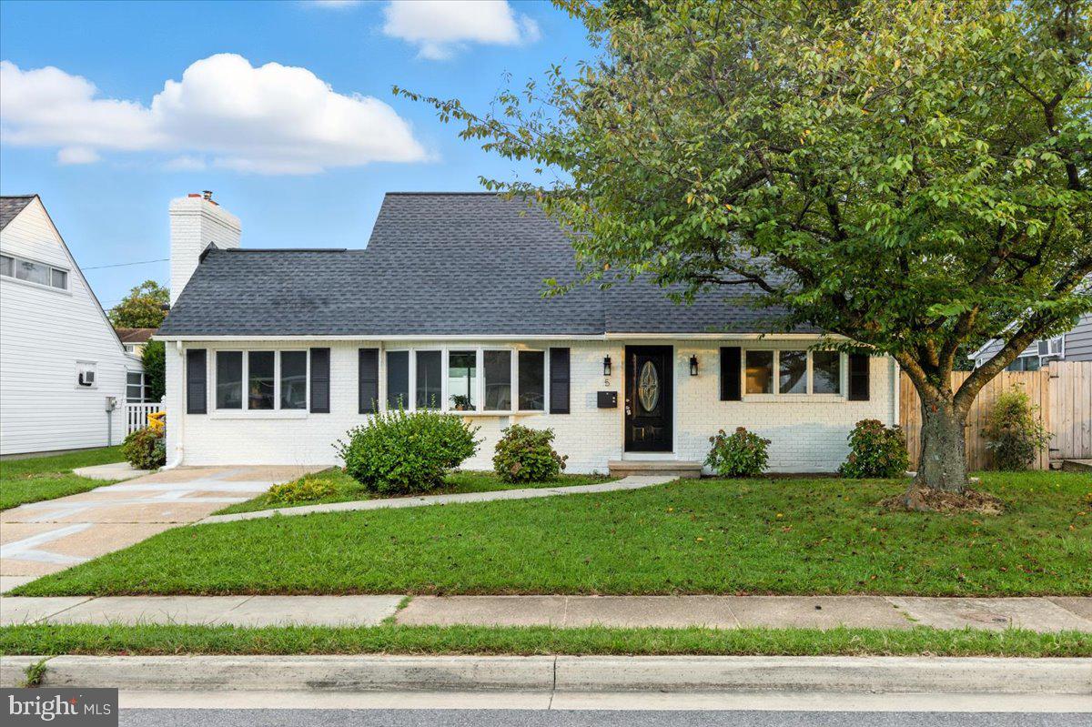 COUNTRY CLUB ESTATES - Residential