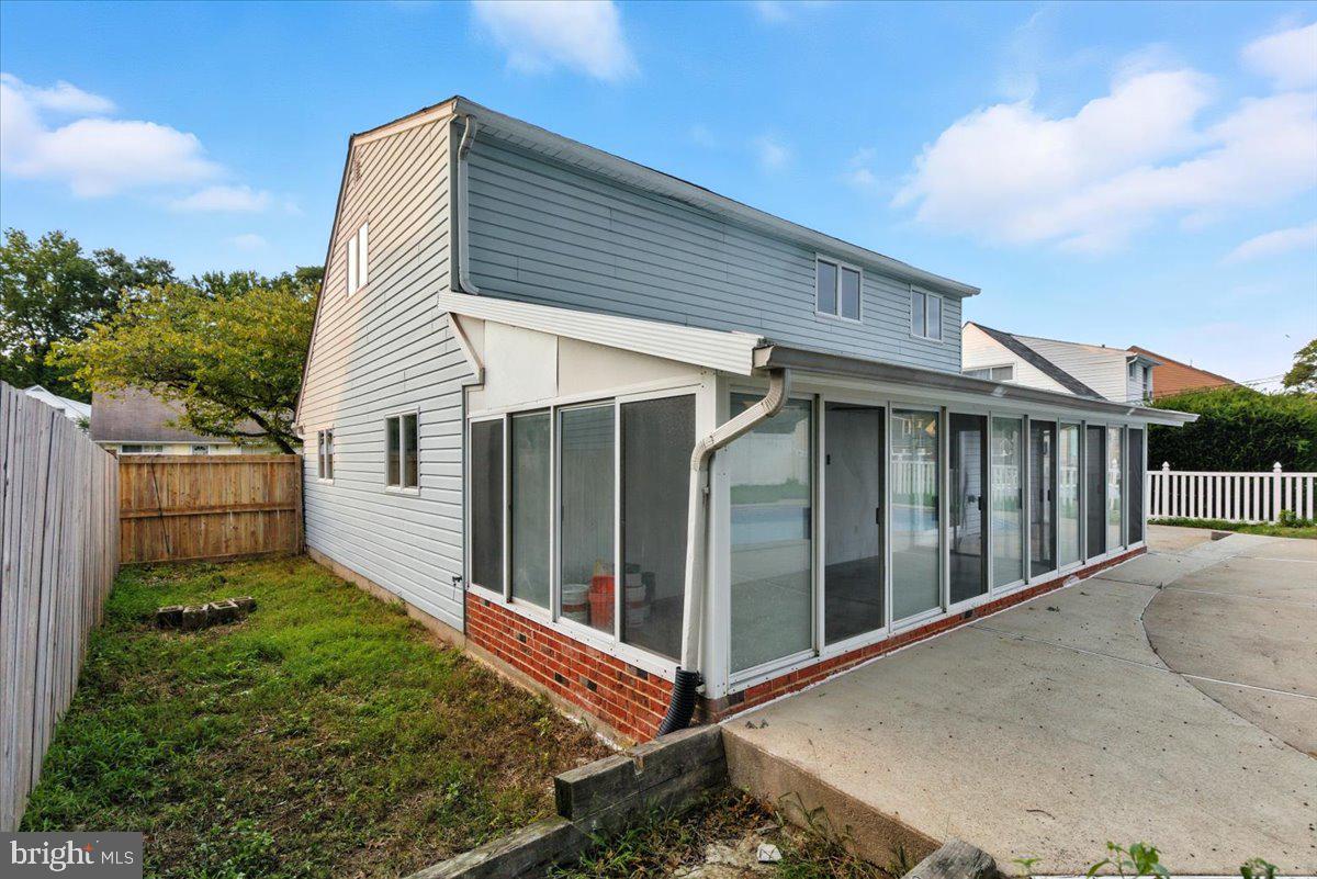 COUNTRY CLUB ESTATES - Residential