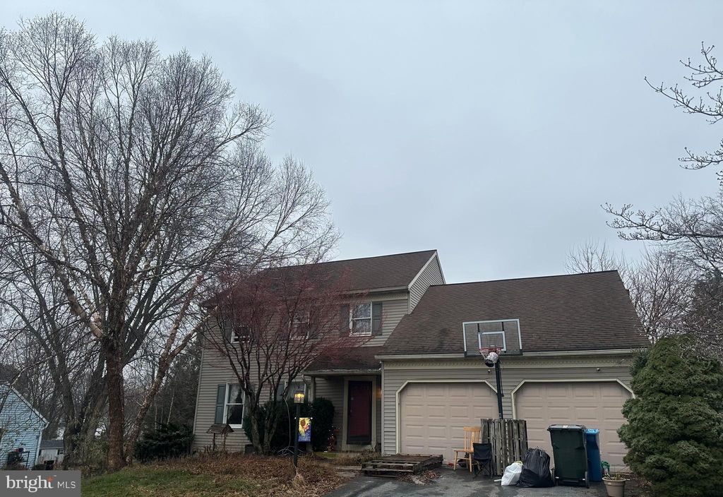 Photo of 915 Jade Avenue, LANCASTER, PA 17601 (MLS # PALA2081116)