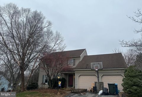 Photo of 915 Jade Avenue, LANCASTER, PA 17601 (MLS # PALA2081116)