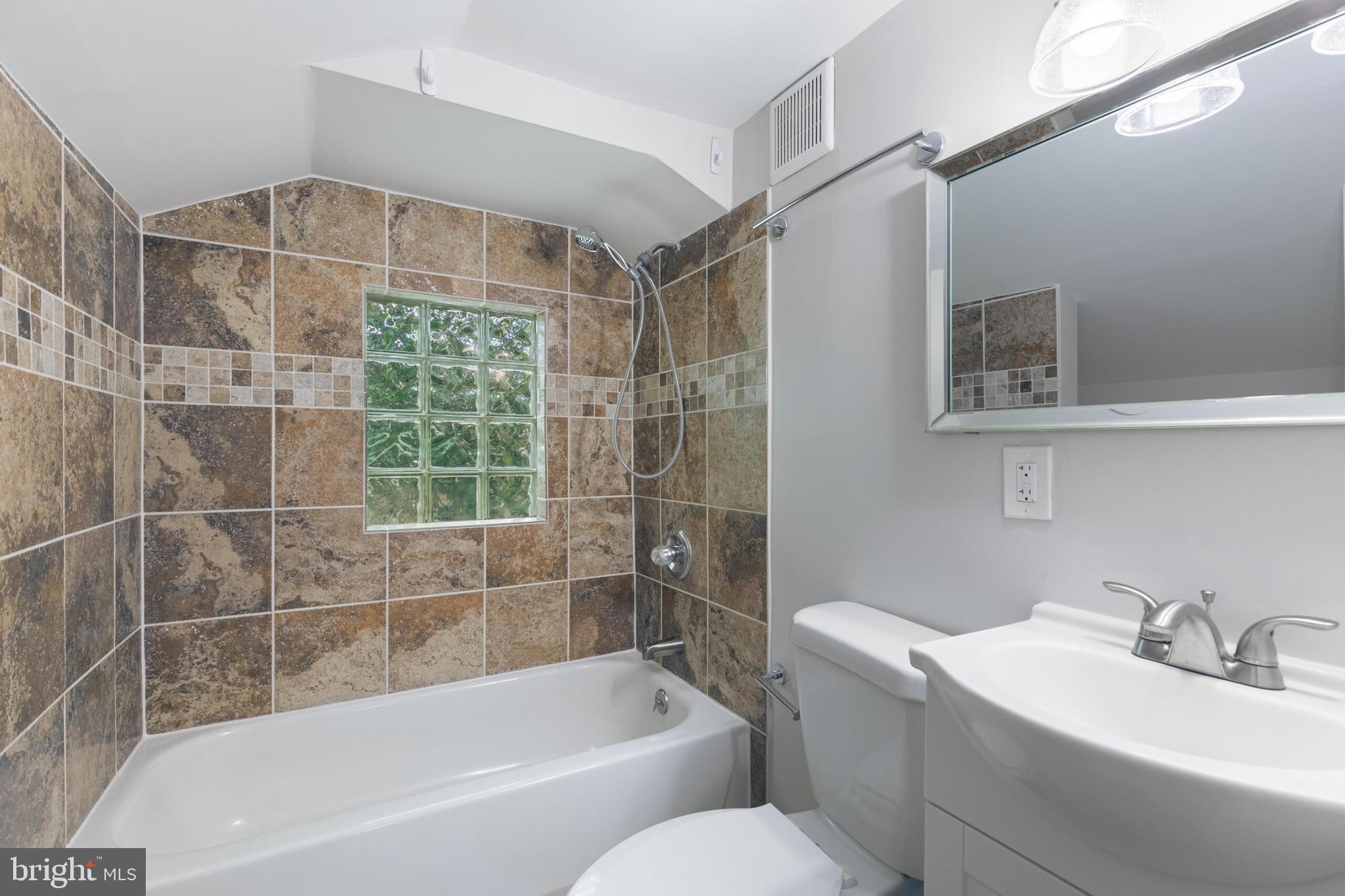 MT RAINIER - Residential