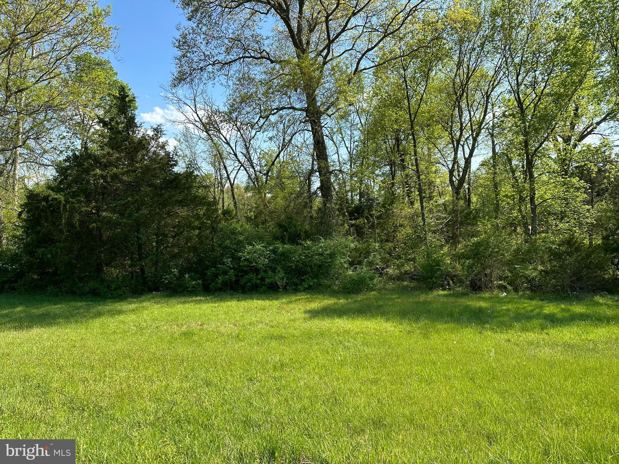 CREIGHTON FARMS - Land