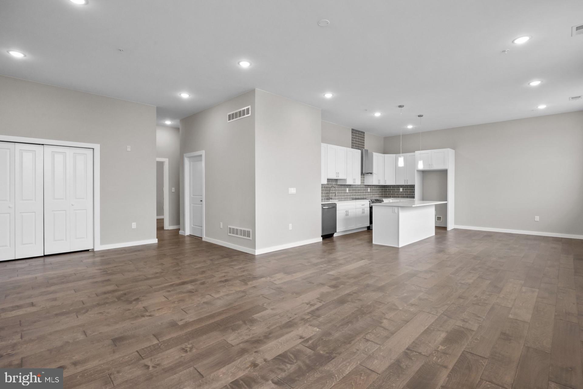 BRISTOL - Residential