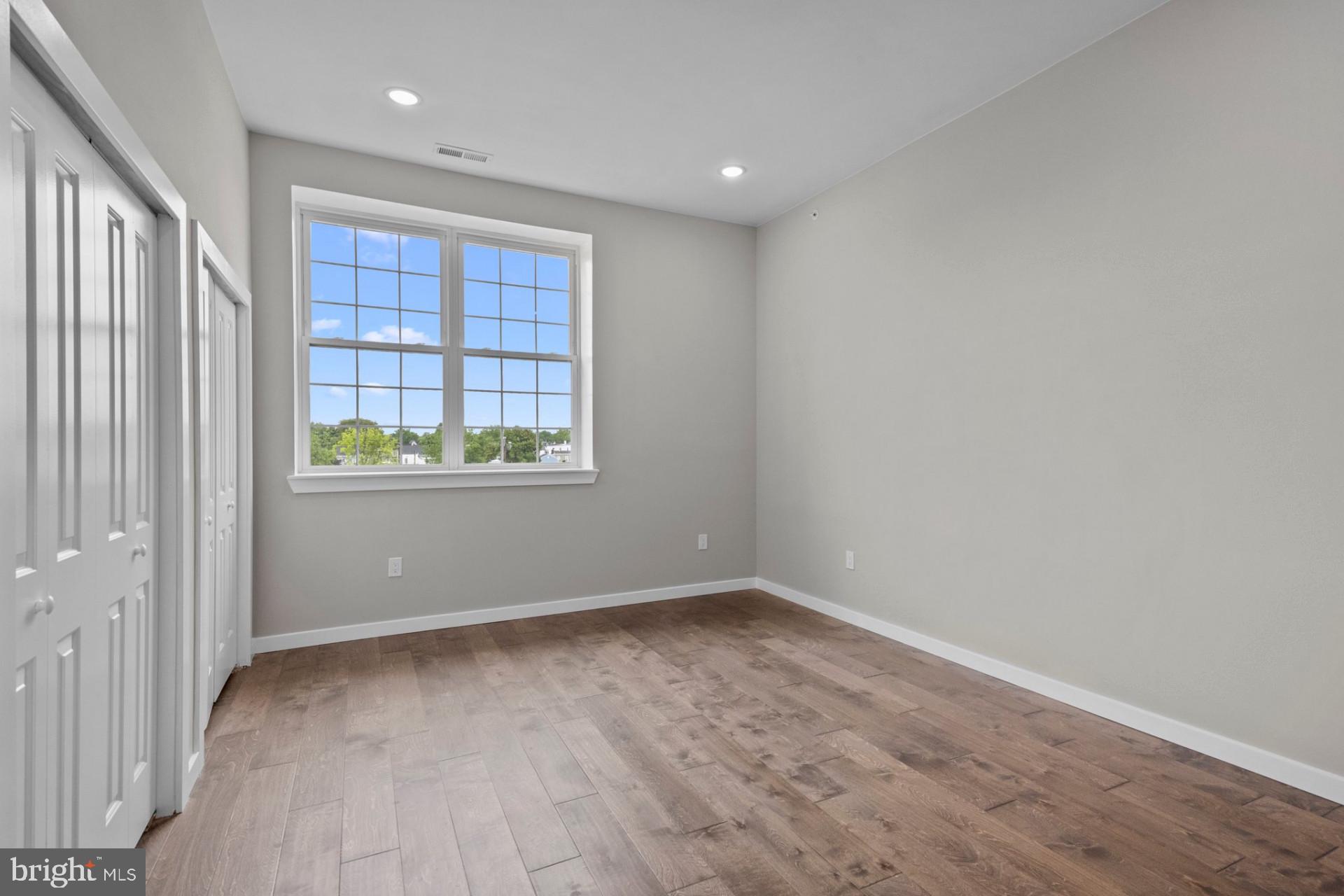 BRISTOL - Residential