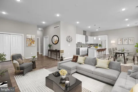 418 Jefferson Avenue Unit 11, Bristol, PA MLS: PABU2110898