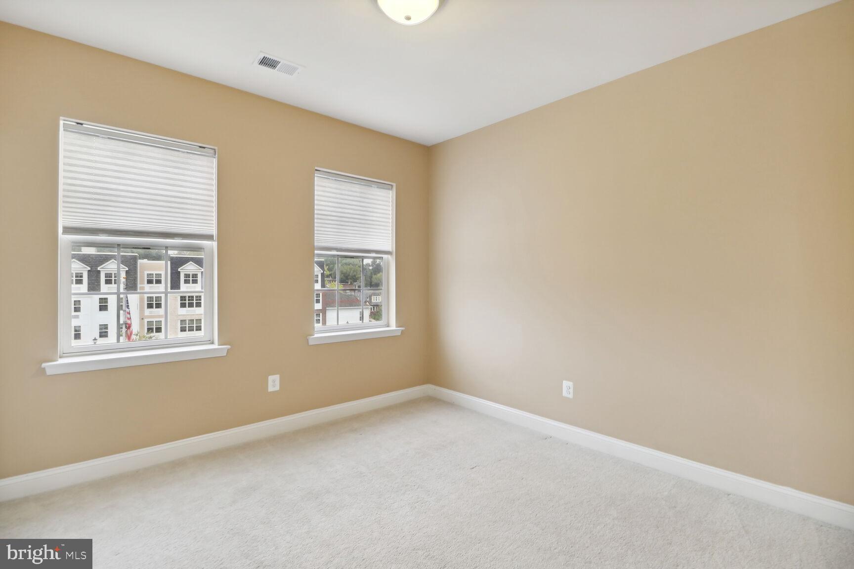 TOWSON GREEN - Residential Lease