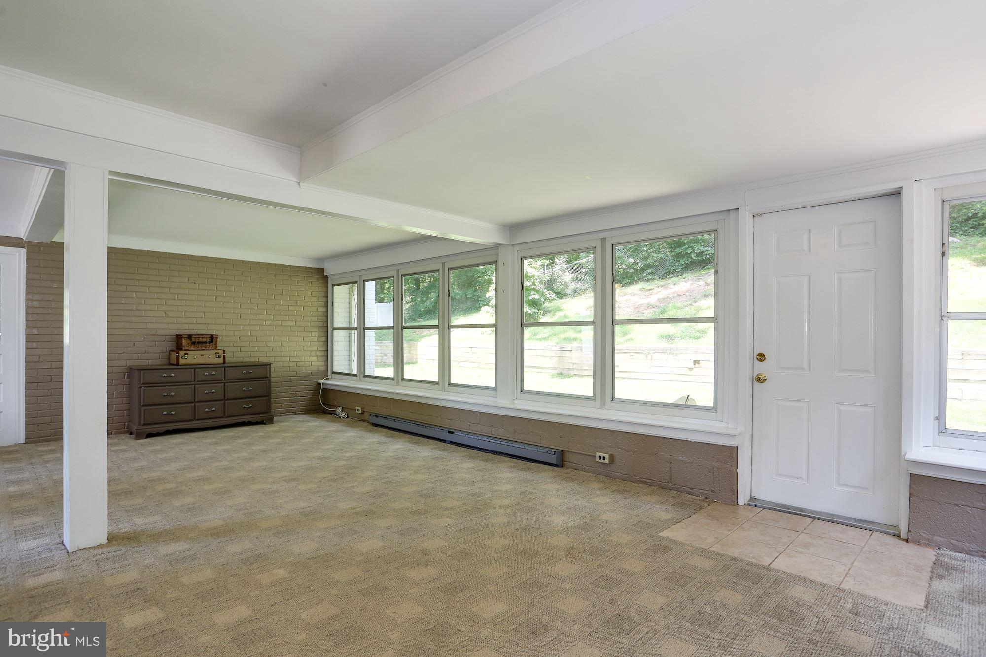 WELLINGTON HEIGHTS - Residential