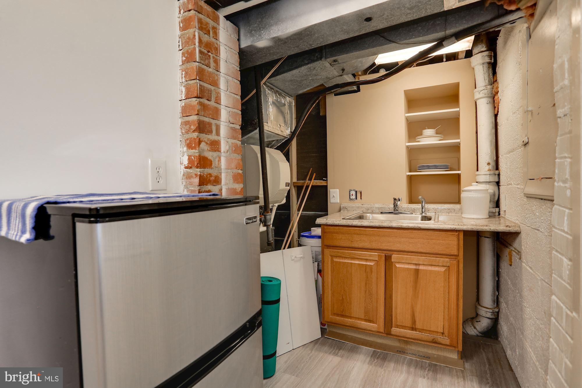 WELLINGTON HEIGHTS - Residential